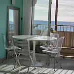 Appartement Paradou On The Beach, Amazing View, 3 Beds *