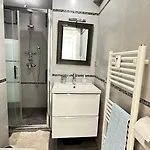 Paradou On The Beach, Amazing View, 3 Beds Apartmán *